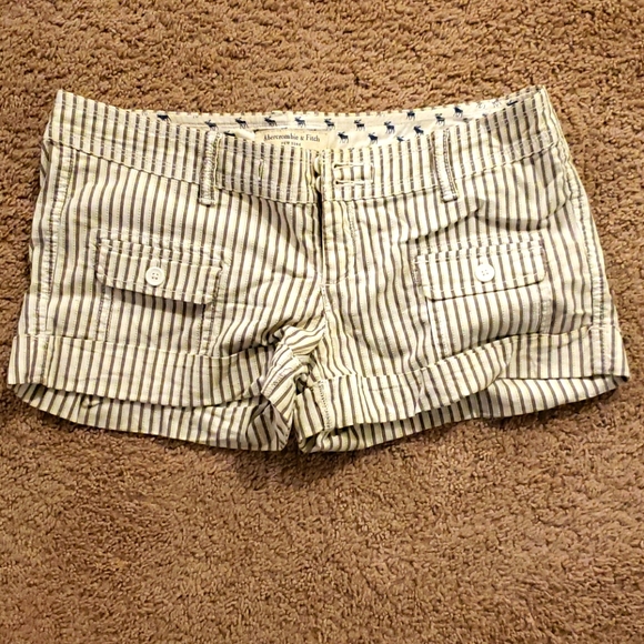 Abercrombie & Fitch Pants - Abercrombie & Fitch Women's Striped Cotton Shorts - White/Navy